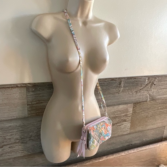 Vera Bradley all in one crossbody purse bag RFID protection 7”x4” - Picture 2 of 11